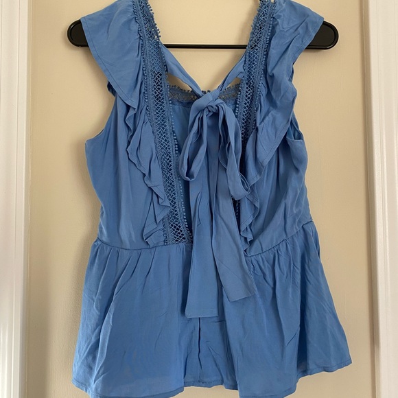 Francesca’s Tie Tank - Picture 2 of 3